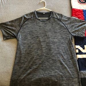 Lululemon Size XL Grey Surge shirt